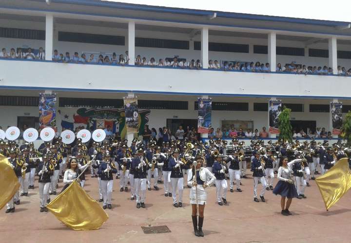 Oficializa banda chitreana su gran participación en Parada de las Rosas