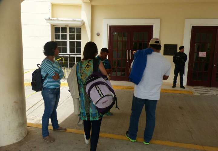Liberan a docentes detenidos durante protesta en San Félix