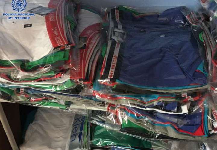 Presunta falsificación de ropa en Juan Díaz