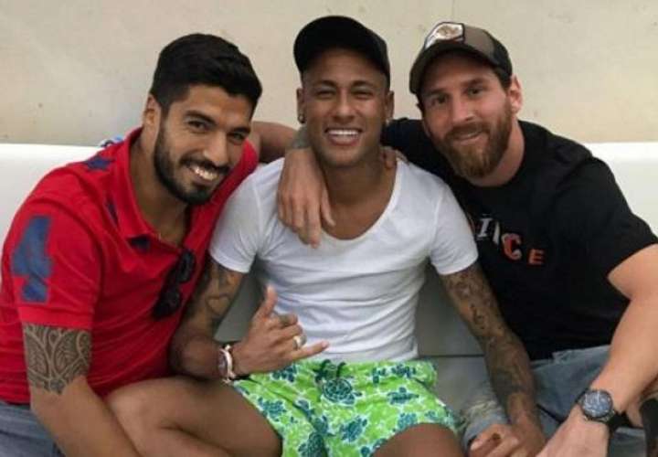 Luis Suárez y Leo Messi, junto a Neymar. Foto: Instagram 