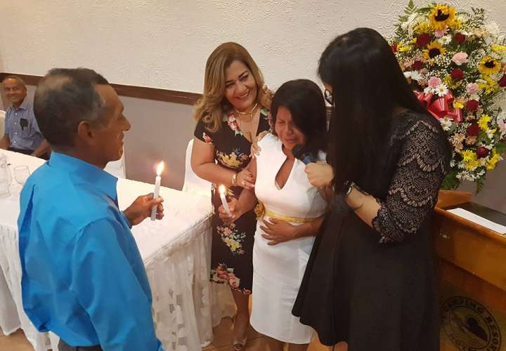  Más de 60 parejas se casan en Chilibre