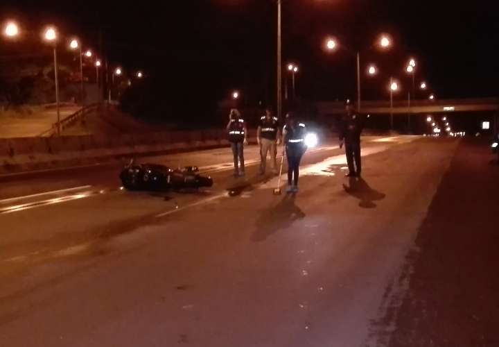 Cabo de la Policía Nacional muere en la autopista 