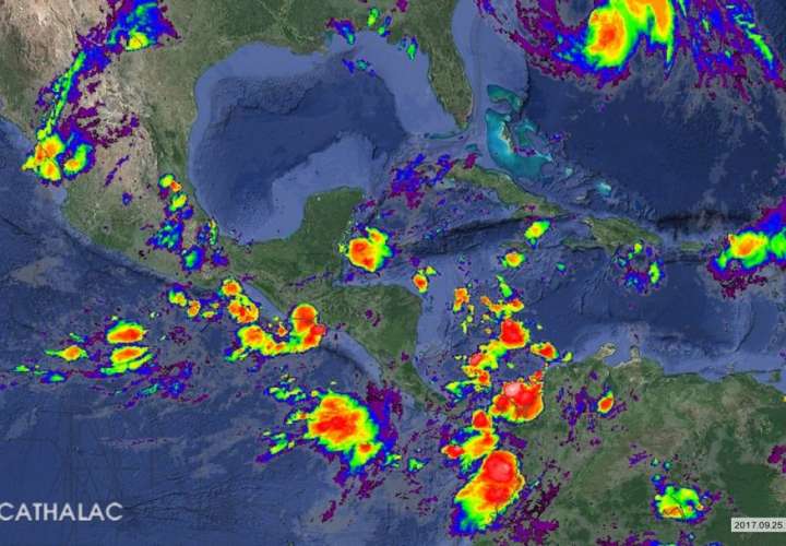 Imagen actualizada de satélite GOES infrarrojo para Centroamérica y el Caribe - animaciones: http://servir.net 