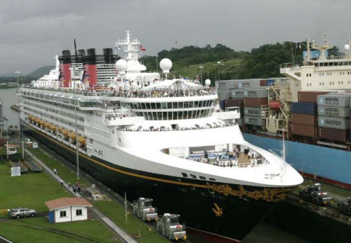 Más de 230 cruceros transitarán por el Canal de Panamá 