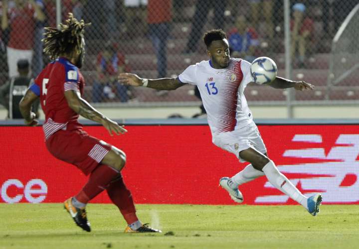 La selección de Panamá se vio favorecida por un gol fantasma/ AP
