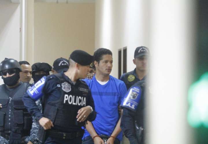 Gilberto Ventura Ceballos llega a la sede del Sistema Penal Acusatorio (SPA) Foto: Edwards Santos 
