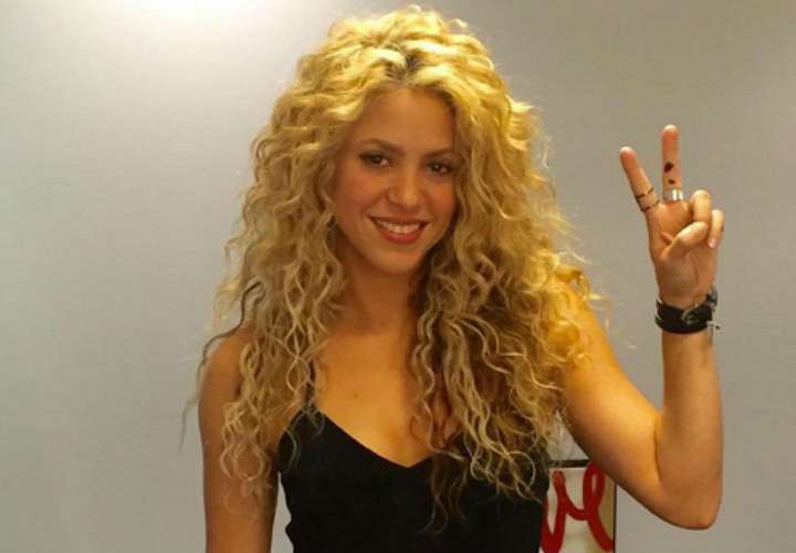 Shakira pospone su gira por hemorragia en una cuerda vocal