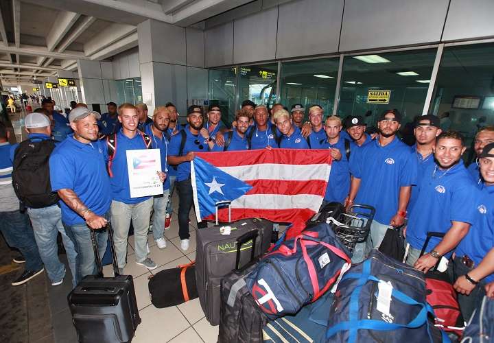 Los puertorriqueños a su llegada a Panamá./ Foto Anayansi Gamez