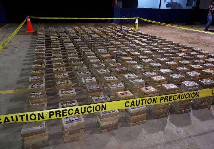 Hallan 1,520 paquetes de droga en Mariato