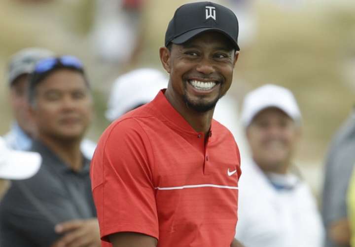 Tiger Woods sueña con volver a saborear la gloria. Foto: AP