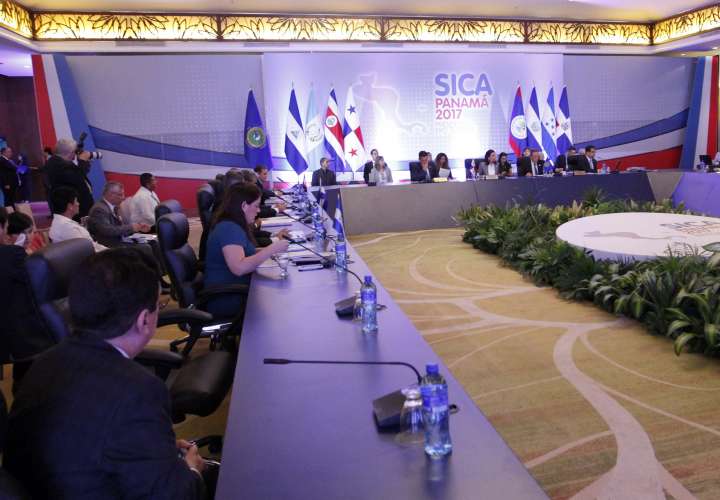 Cumbre del SICA tratará crisis en Honduras 
