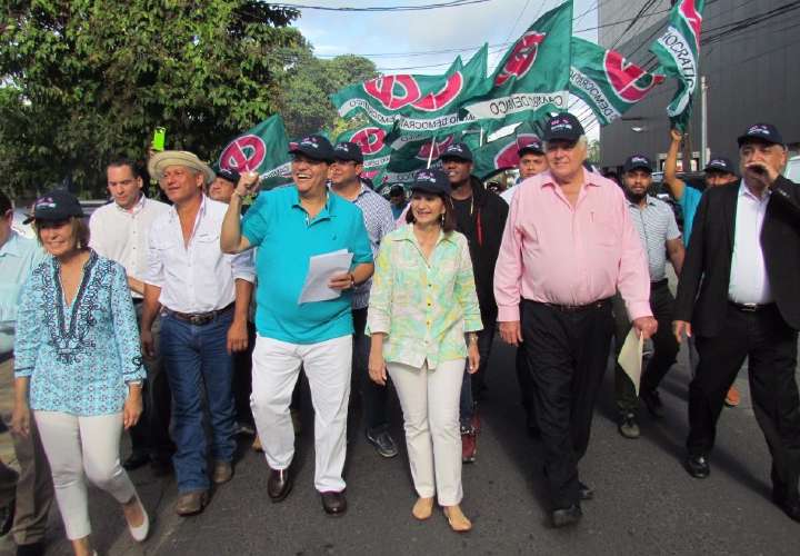 Se avecina una lucha por el control del partido opositor Cambio Democrático.
