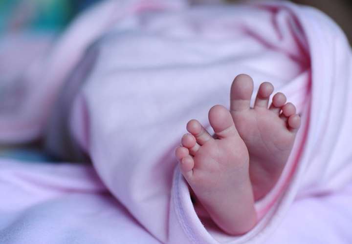 Su familia no pierde la esperanza de que la bebé logre sobrevivir. Foto: Ilustrativa Pixabay