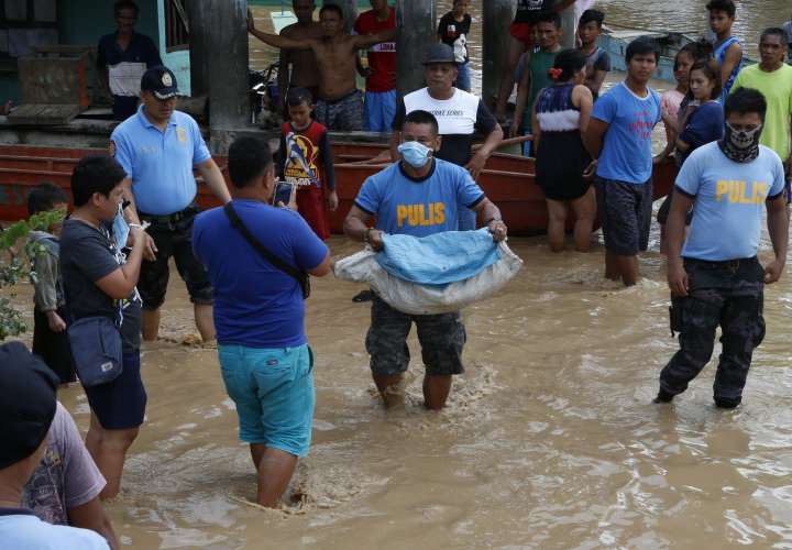 Tormenta Tembin causa unos 200 muertos en el sur de Filipinas