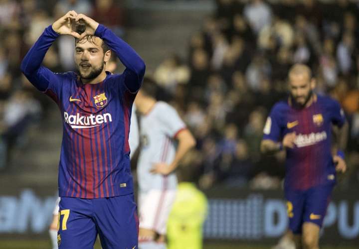 El delantero del Barcelona José Arnáiz (i) celebra su gol ante el Celta. Foto: EFE 