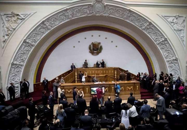 Imagen de la junta directiva de la Asamblea Nacional, en Caracas (Venezuela). EFE