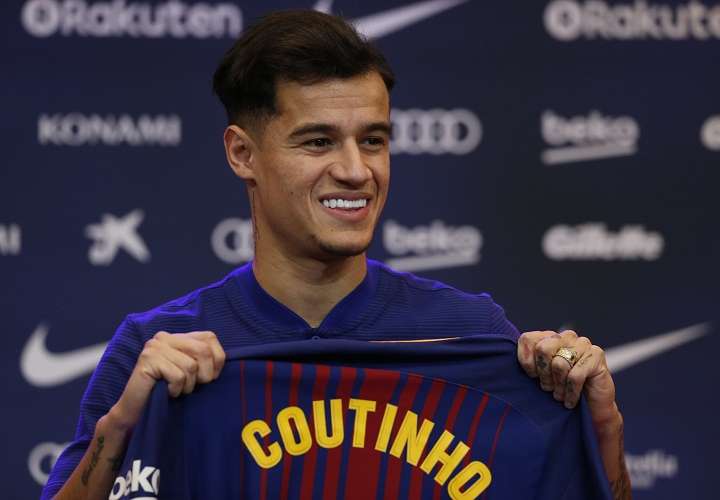 Philippe Coutinho fue presentado ayer como nuevo jugador del Barcelona. Foto: AP