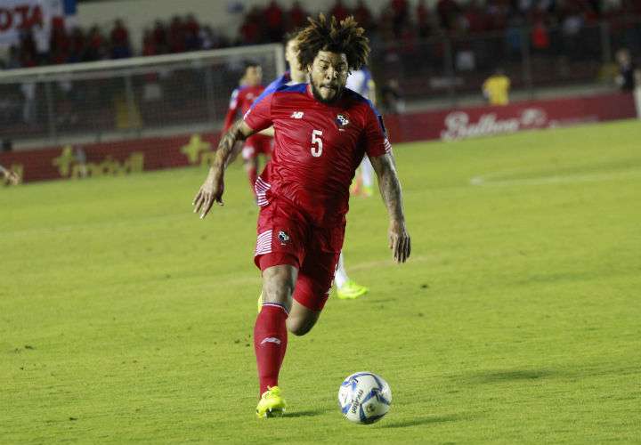 El defensa Román Torres es uno de los fijos en el once titular de Panamá. Foto Anayansi Gamez