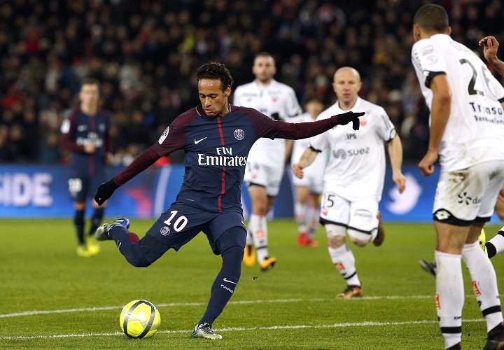 Según el entrenador del Real Madrid, Neymar es uno de lo mejores jugadores del mundo. Foto: AP