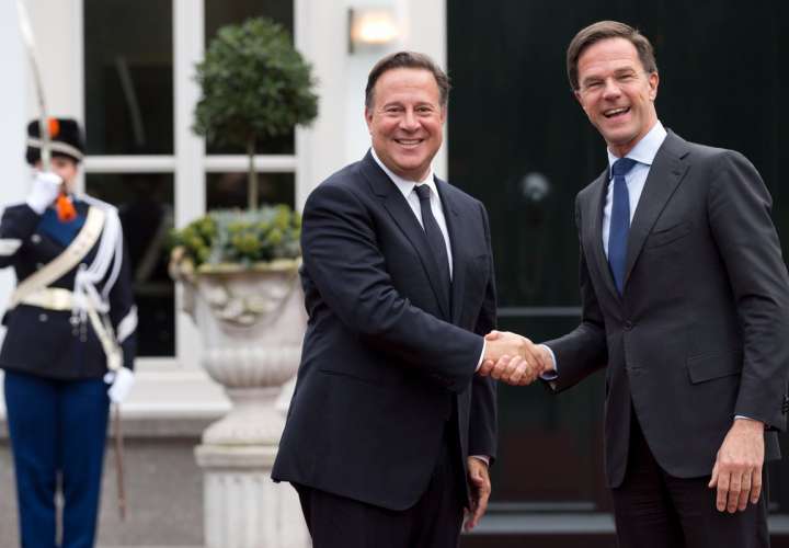  Varela asegura que su país debe "aprender mucho" de Holanda
