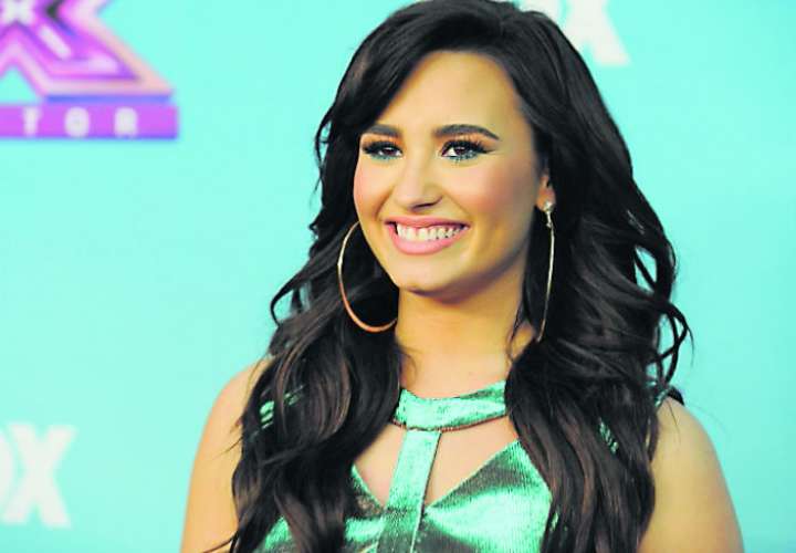 Demi Lovato alza su voz para ayudar a sus fans