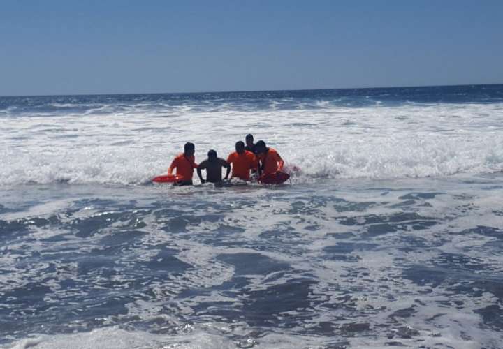 Vistas del rescate en playa La Barqueta.  /  Foto: @SinaprocPANAMA