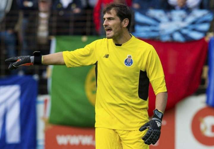 Casillas perdió su puesto a finales en detrimento del joven José Sá. Foto: EFE