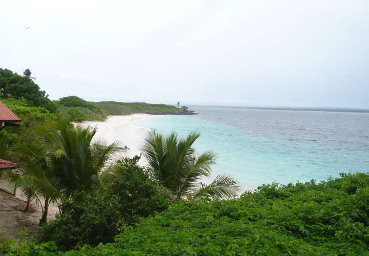 Suspenden visita a isla Iguana tras desactivación de bomba