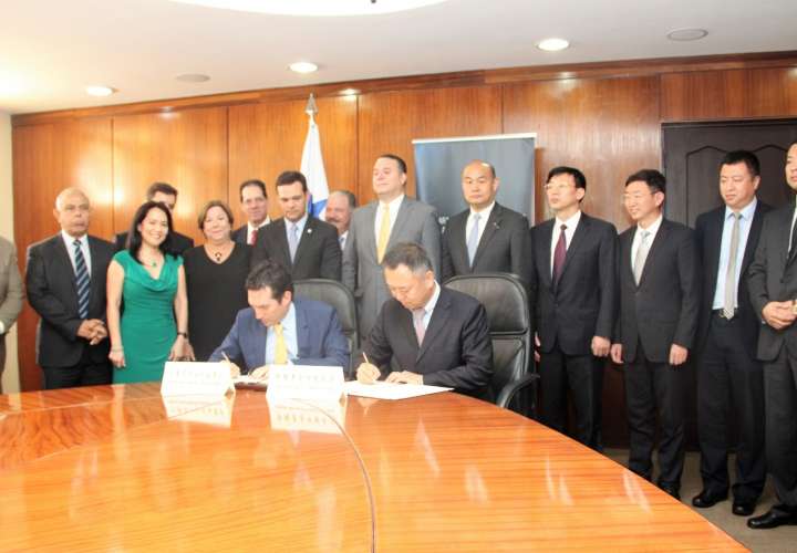 Empresarios panameños y chinos firman memorando de entendimiento