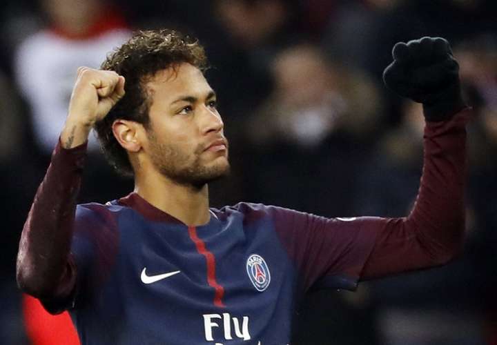 Neymar Jr celebra su anotación con el Paris Saint Germain. Foto: EFE