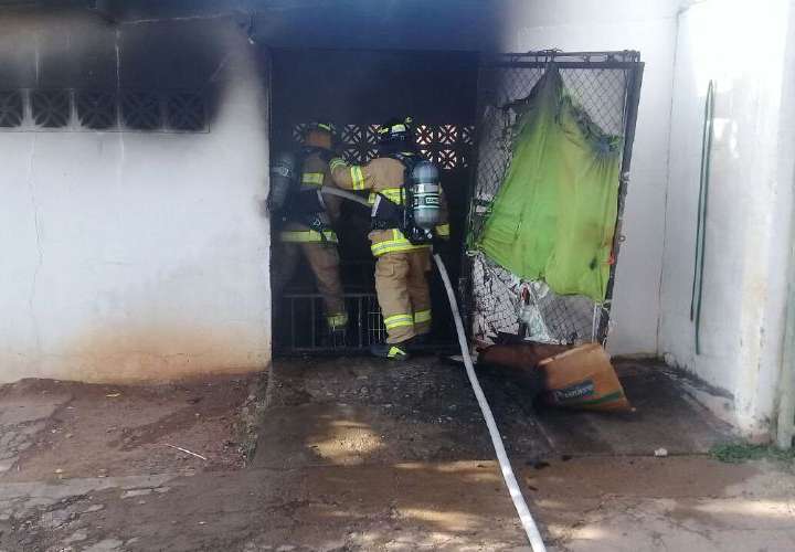 Cuarto se incendia en La Villa de Los Santos 