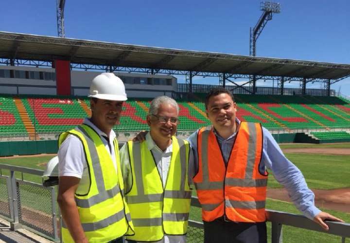 Ultiman detalles para inaugurar el estadio Kenny Serracín