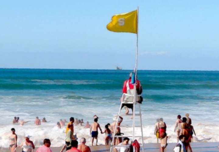 Bandera amarilla en playas del Caribe y Pacífico por fuerte oleaje