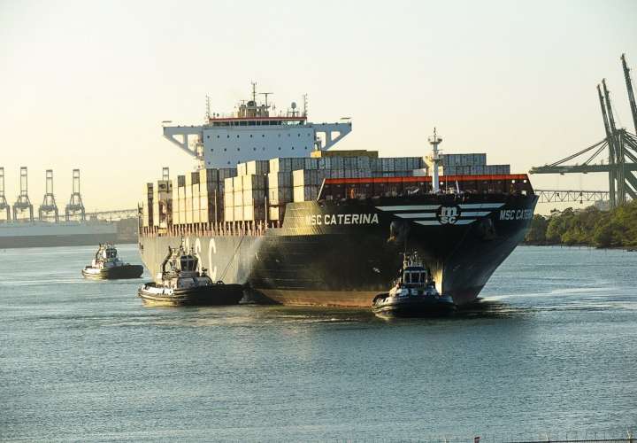 El buque Caterina cumplió el tránsito 3.000 por el Canal ampliado