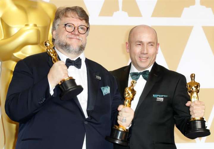 Guillermo del Toro puso hoy el broche de oro y un final feliz al cuento fantástico de 