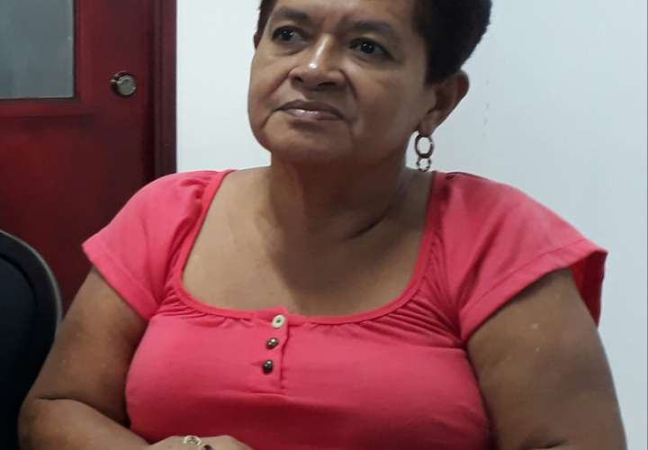Madre de docente asesinada contenta por captura de principal sospechoso