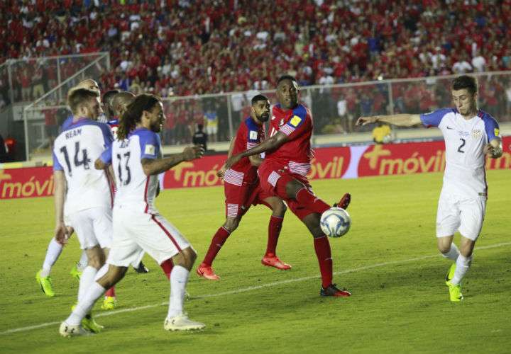 Luis &quot;Matador&quot; Tejada es uno de los jugadores con más experiencia dentro de la Roja. Foto Anayansi Gamez