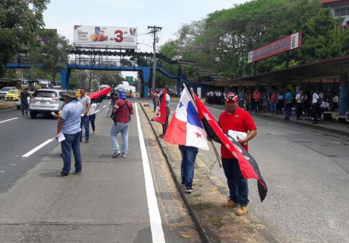 Universitarios se solidarizan con la causa de Colón