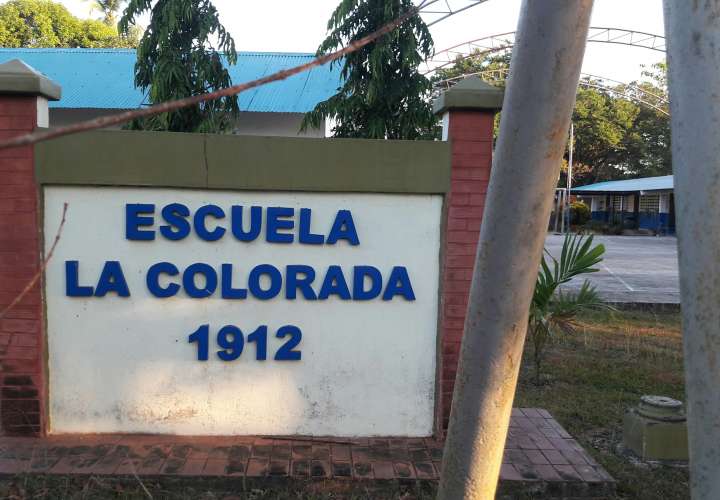 Escuela La Colorada, ubicada en el distrito de Los Santos. Foto: Zenaida Vásquez