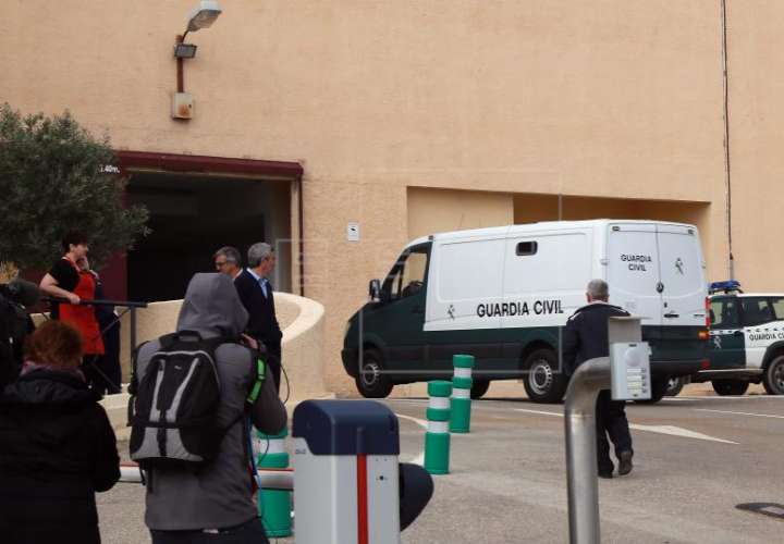 Ana Julia Quezada, autora confesa de la muerte del niño Gabriel Cruz, ingresó a la prisión de el Acebuche después de que el juzgado de Instrucción número 5 de Almería, decretó el ingreso en prisión comunicada y sin fianza. EFE