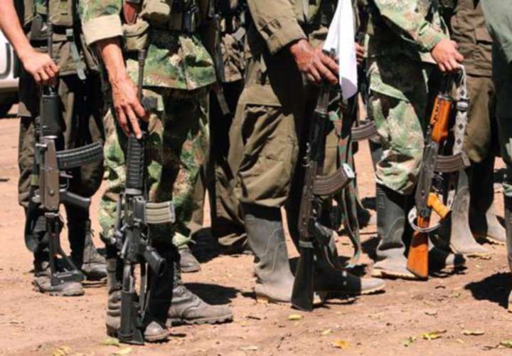 Mueren nueve disidentes de las Farc en una operación militar