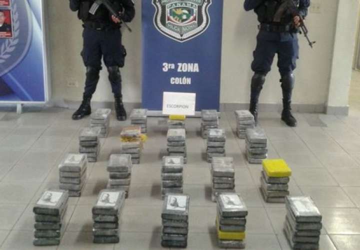 Decomisan 88 paquetes de cocaína en puerto de Colón