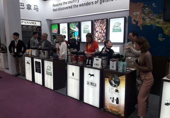 Panamá oferta café geisha, bourbon y catuai en feria alimenticia de China