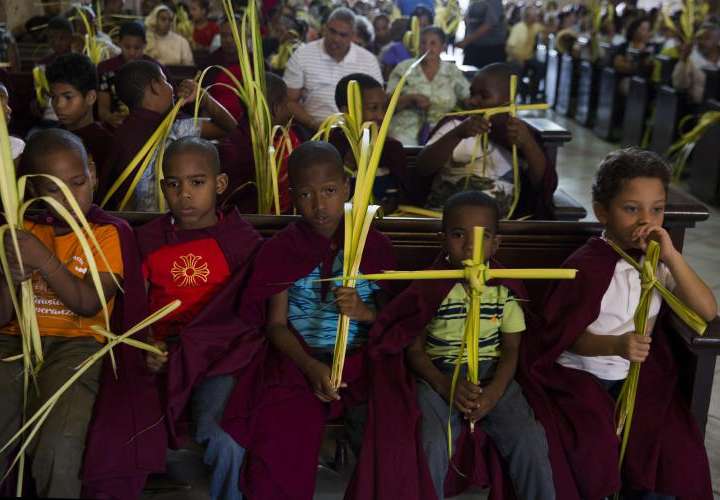 Procesiones centenarias en Santo Domingo, cuna de la evangelización 
