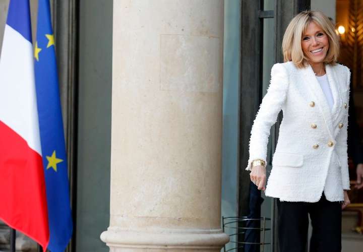 Usurpan identidad de Brigitte Macron 