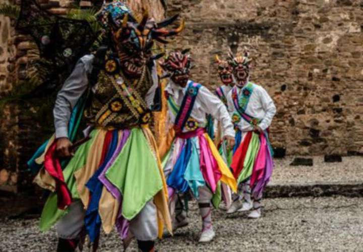 Avanza proyecto de Danzas Tradicionales en La Villa