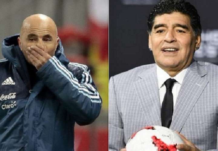 Jorge Sampoli y Diego Maradona. Foto: EFE