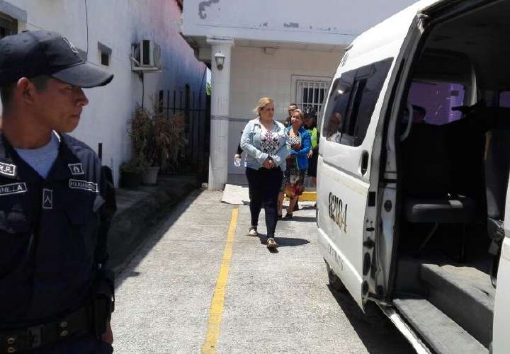 Investigan a abogada y dominicana por tráfico de drogas