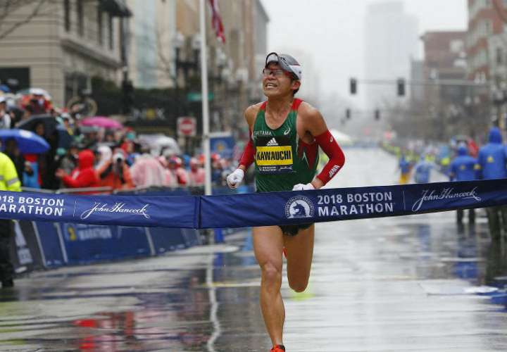 Gana Maratón de Boston