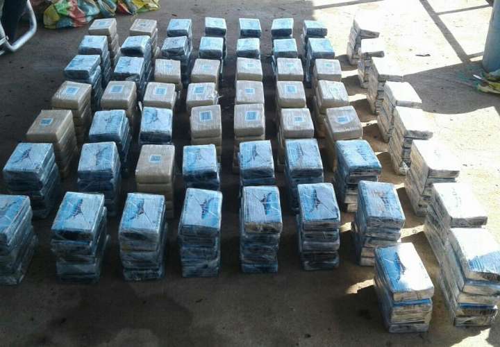 Condenan a tres ticos por tráfico de 289 paquetes de cocaína
